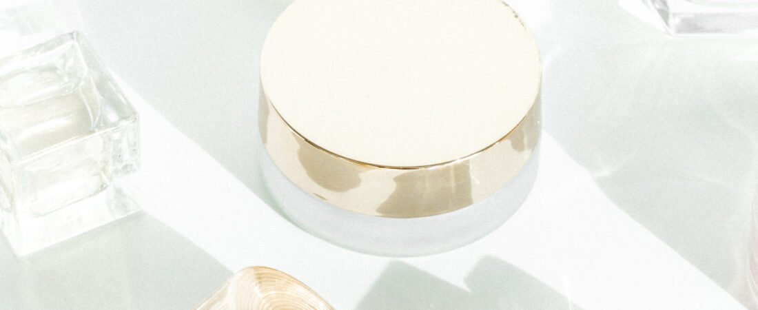 Ce îți spune lista de ingrediente a unui produs de îngrijire a pielii