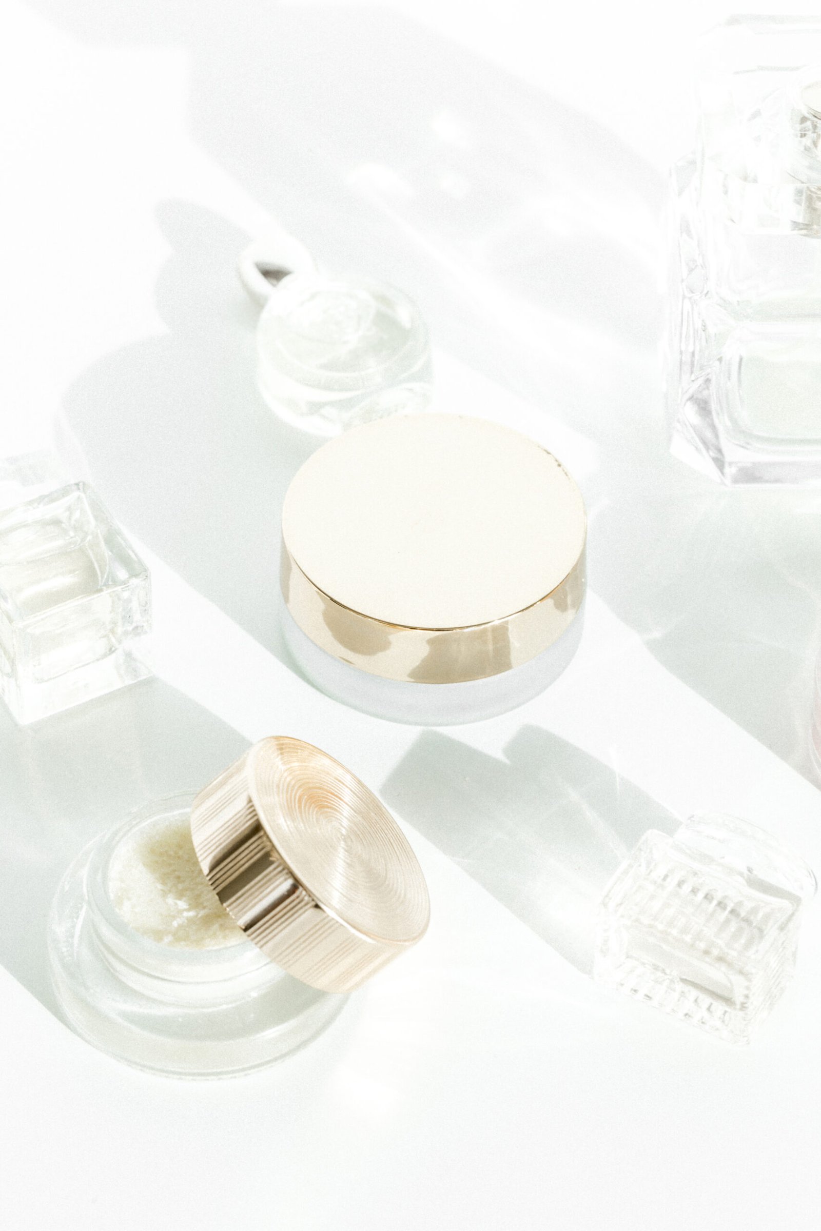 Ce îți spune lista de ingrediente a unui produs de îngrijire a pielii